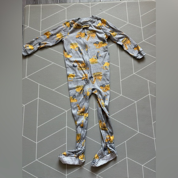 Carter's|Babt boy/toddler Gray and Yellow footie pajamas with Construction Motif - Picture 6 of 7